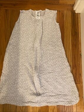 Halo Light Gray Circle Print Sleeveless Sleep Sack